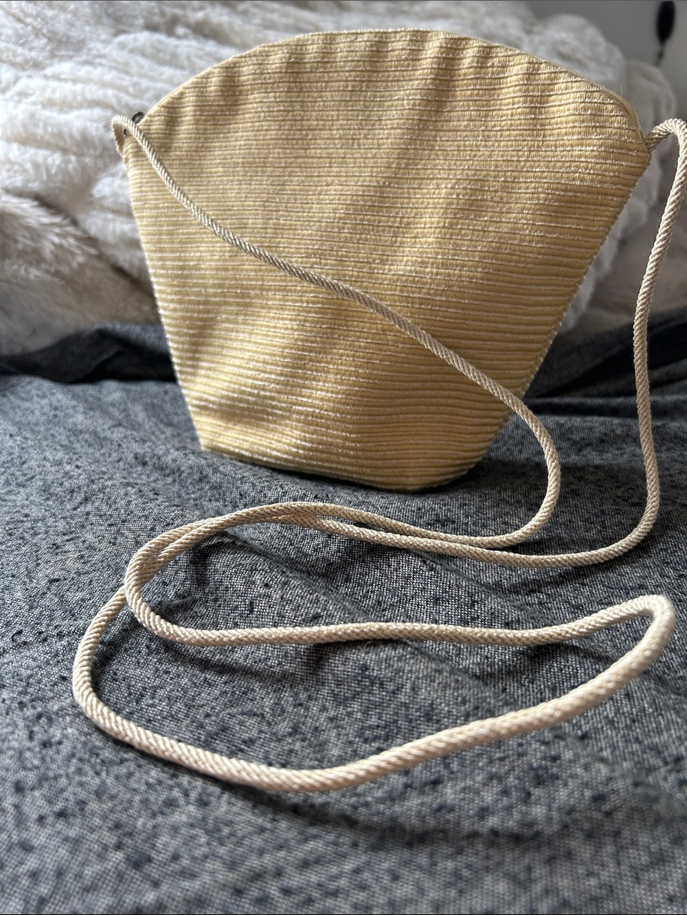 Maruca boulder Colorado corduroy crossbody pastel yellow